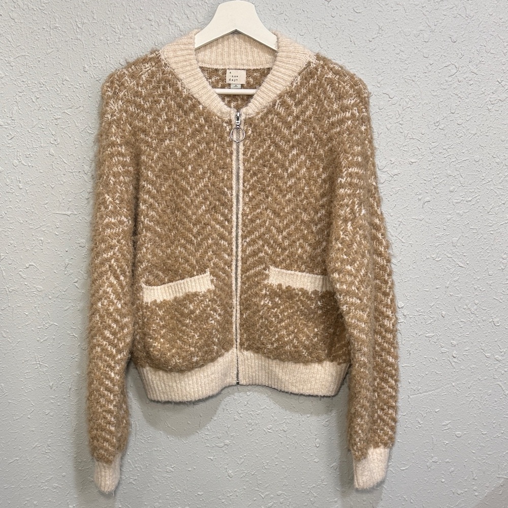 A New Day Women's‎ Cream Lady Bomber Jacket Size Small - Picture 4 of 9